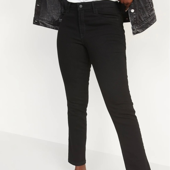 Mid-Rise Power Slim Straight Black Jeans for Women - Picture 4 of 8